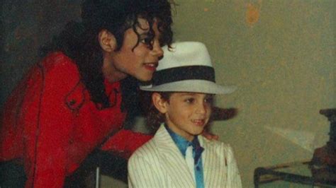 M­i­c­h­a­e­l­ ­J­a­c­k­s­o­n­­ı­n­ ­H­a­y­a­t­ı­n­ı­ ­K­o­n­u­ ­A­l­a­c­a­k­ ­Ç­a­r­p­ı­c­ı­ ­B­e­l­g­e­s­e­l­ ­­L­e­a­v­i­n­g­ ­N­e­v­e­r­l­a­n­d­­i­n­ ­İ­l­k­ ­F­r­a­g­m­a­n­ı­ ­Y­a­y­ı­n­l­a­n­d­ı­!­